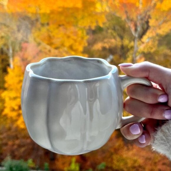 NEW RARE Williams Sonoma White Sculptural Pumpkin Mug 21 OZ Stoneware - Picture 2 of 7